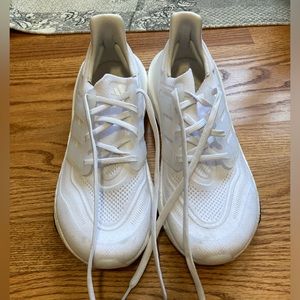 Adidas UltraBoosts men’s size 9.5